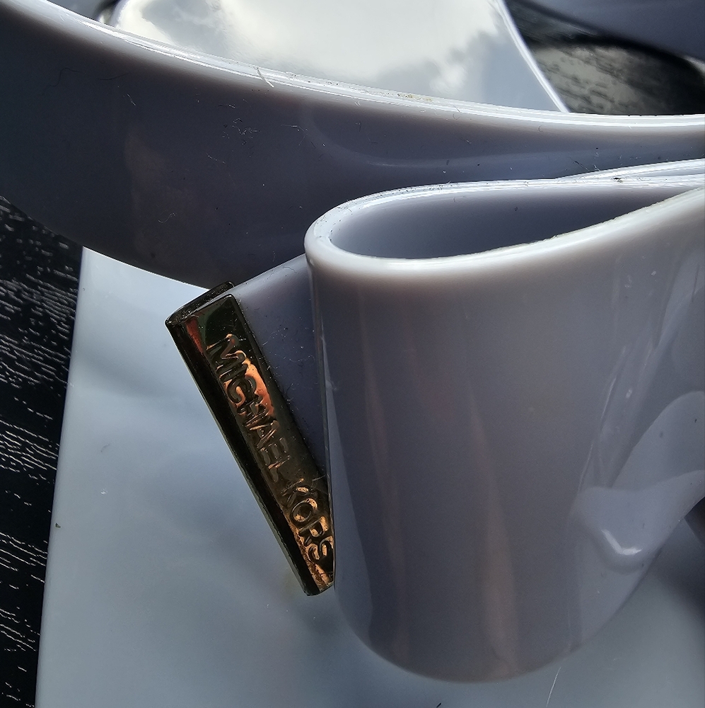 Michael Kors Periwinkle Blue Bow Sandals Flip Flops Women's Sz 9 - Picture 4 of 8